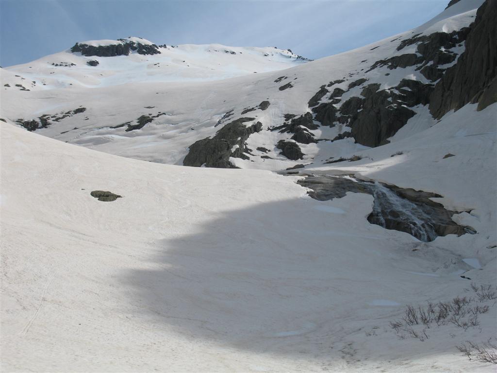 le vallon de Rinosu : ... et ses crevasses !