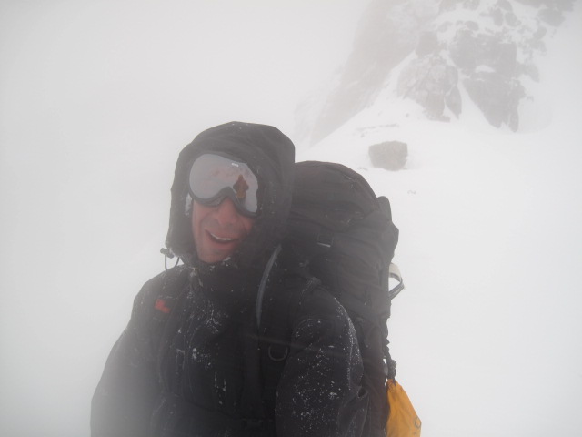 #10 Baisse de Valmasque : A la Baisse, un ciel complètement bouché rend la traversée sur le Basto et le refuge Nice incertaine et imprudente. Le Raquetteur/Surfeur dans la tourmente Baisse de Valmasque : A la Baisse, un ciel complètement bouché rend la traversée sur le Basto et le refuge Nice incertaine et imprudente. Le Raquetteur/Surfeur dans la tourmente