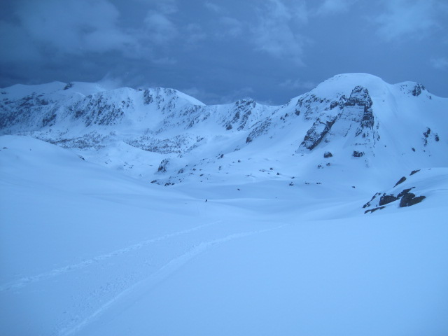 #7 Mont des Merveilles : A la descente le vallon en direction du refuge des Merveilles Mont des Merveilles : A la descente le vallon en direction du refuge des Merveilles