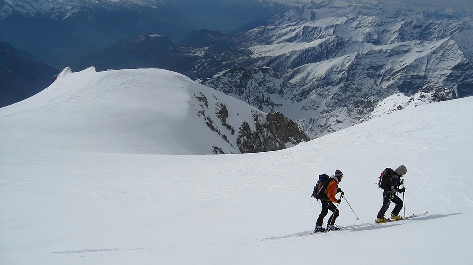 #10 Arrivée à la Pointe Puiseux : La sortie du Coolidge en arrière-plan Arrivée à la Pointe Puiseux : La sortie du Coolidge en arrière-plan
