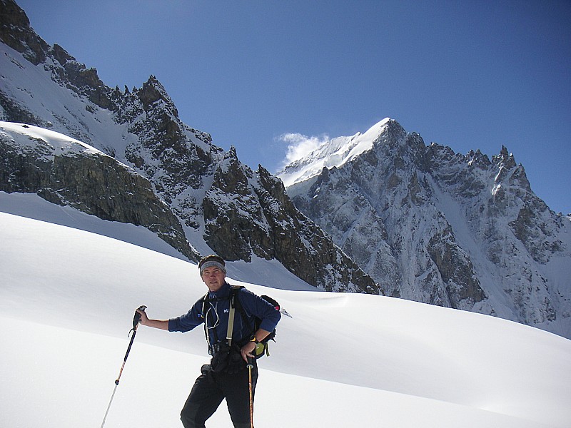#2 Breche de la Somme : Enfin de la neige, pas top mais bon... Barre des Ecrins, en fond. Breche de la Somme : Enfin de la neige, pas top mais bon... Barre des Ecrins, en fond.