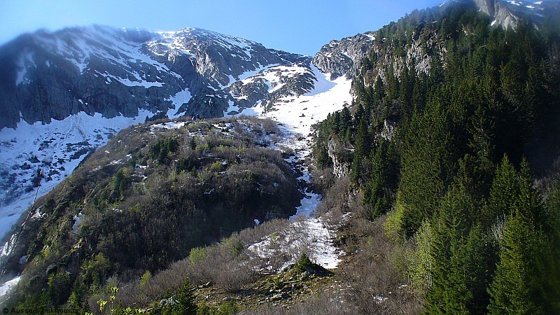 #4 Fin de la descente ds ruisseau : Fin de la descente un peu galère dans le ruisseau. Fin de la descente ds ruisseau : Fin de la descente un peu galère dans le ruisseau.