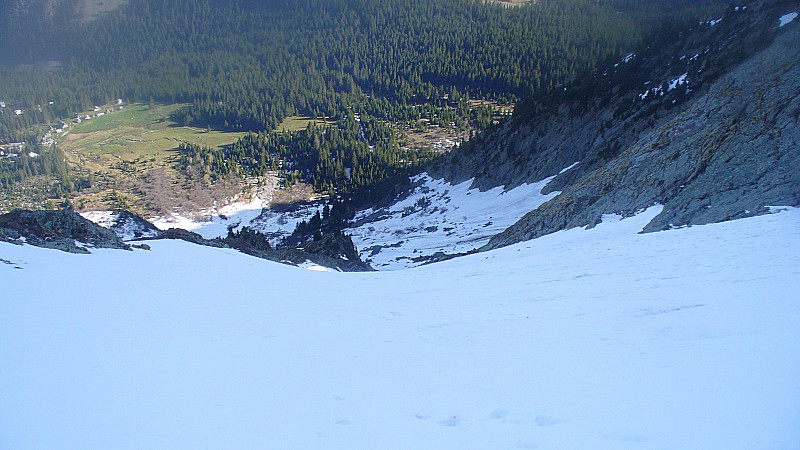 #2 Descente par le versant Nord : Trés bonne descente par le versant Nord, dans une neige bien portante vers 8H45. Descente par le versant Nord : Trés bonne descente par le versant Nord, dans une neige bien portante vers 8H45.