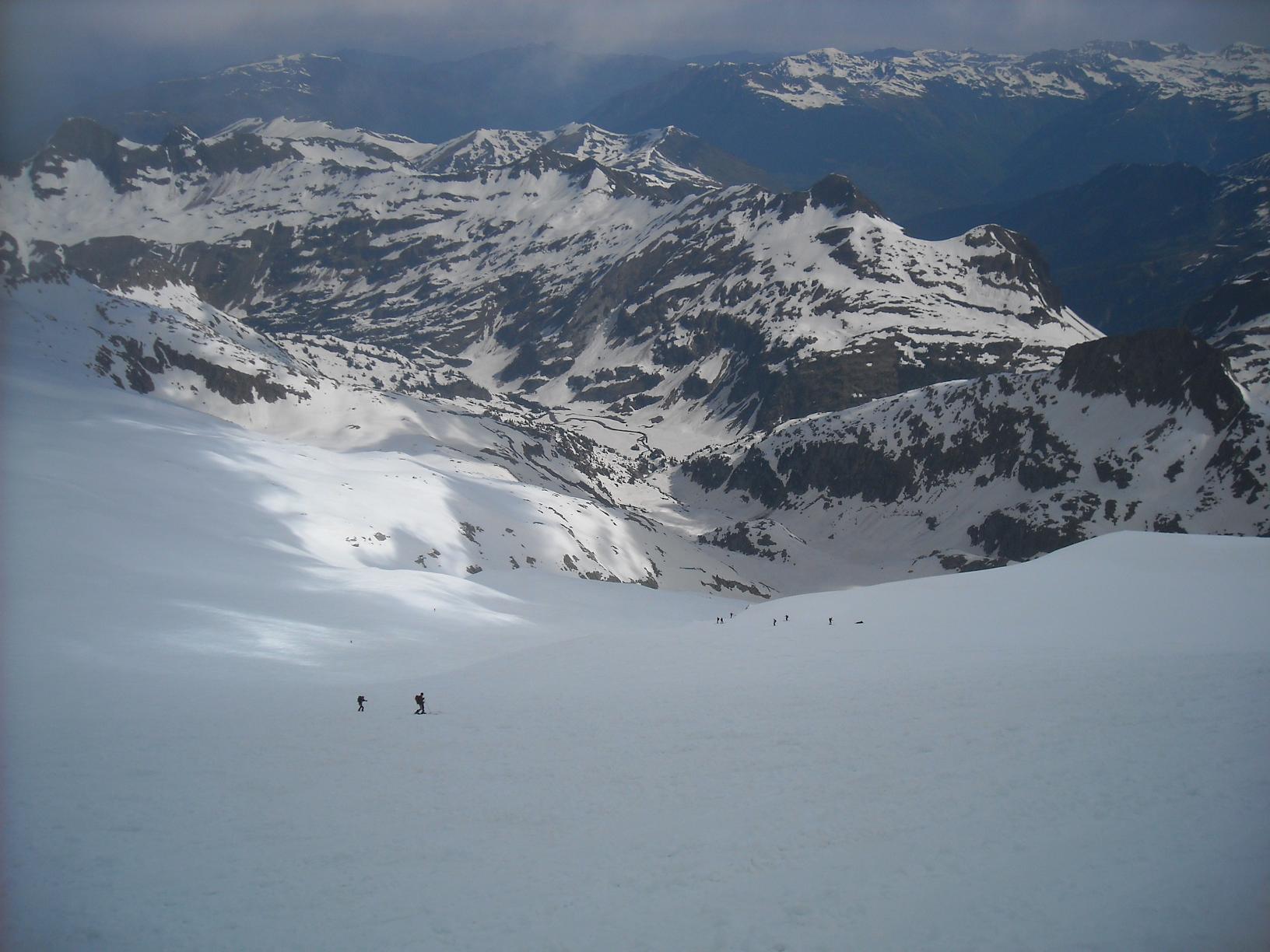 #13 Descente : Partie haute de la descente, la neige commence à devenir bonne Descente : Partie haute de la descente, la neige commence à devenir bonne