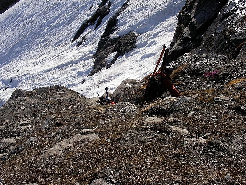 #1 Passage de la Barre 2400m : Un peu de rocher pour semettre en jambe Passage de la Barre 2400m : Un peu de rocher pour semettre en jambe