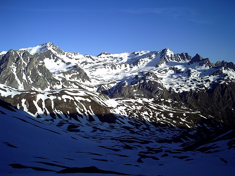 #1 état de la neige : vue du vallon de la roue vers le col des sarrasins état de la neige : vue du vallon de la roue vers le col des sarrasins