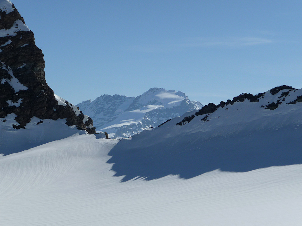 Le Grand Paradis : Vue à travers la 'fenêtre' du col D'Oin