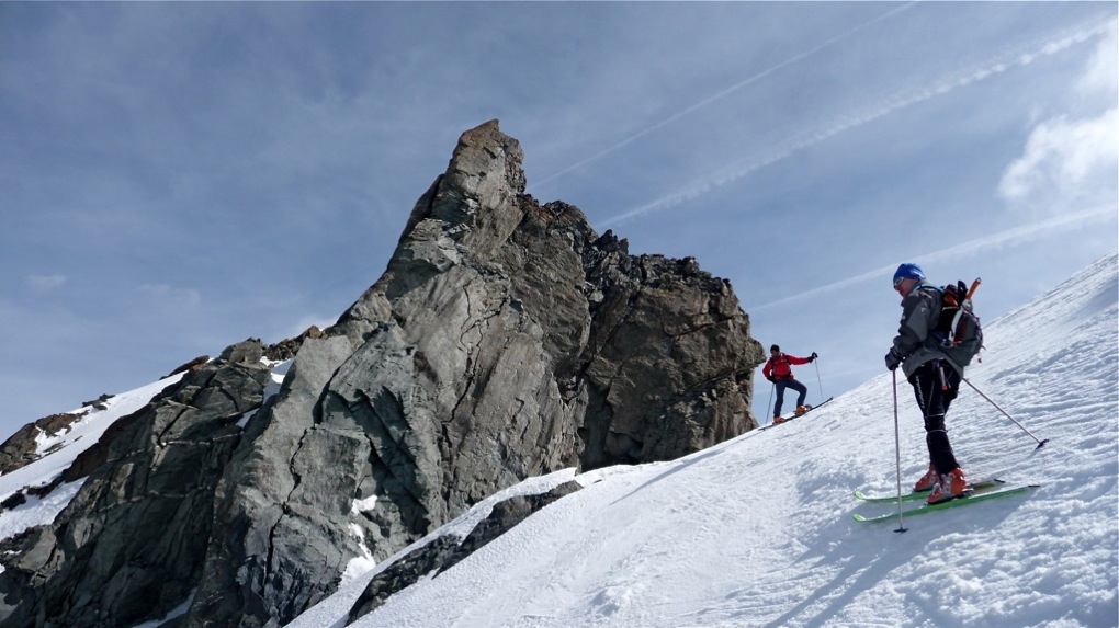 #4 Sous le sommet : On se contentera de faire l Sous le sommet : On se contentera de faire l'AR