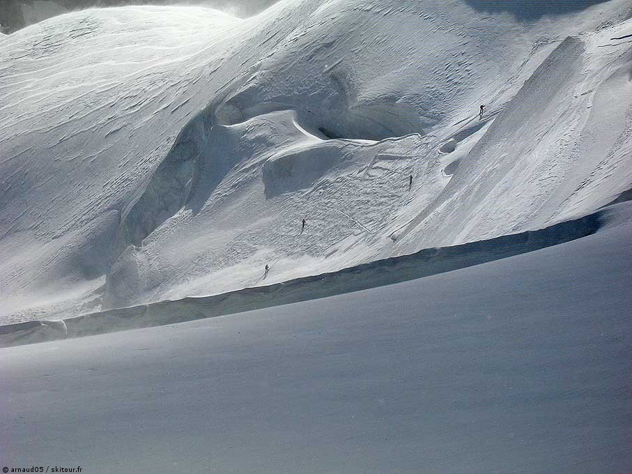 Dôme des Ecrins : du monde dans la boucle