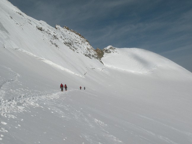 dome des ecrins : traversée sous la barre