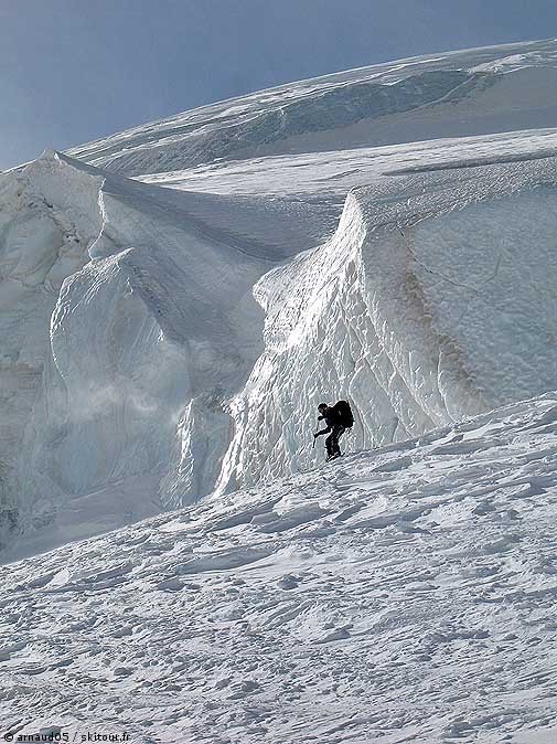 #7 Dôme des Ecrins : L Dôme des Ecrins : L'homme au sac Air Bag je crois