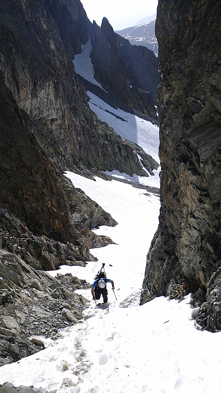 #2 col de la combe : fin de la partie neige, avant d col de la combe : fin de la partie neige, avant d'attaquer le final en rocher