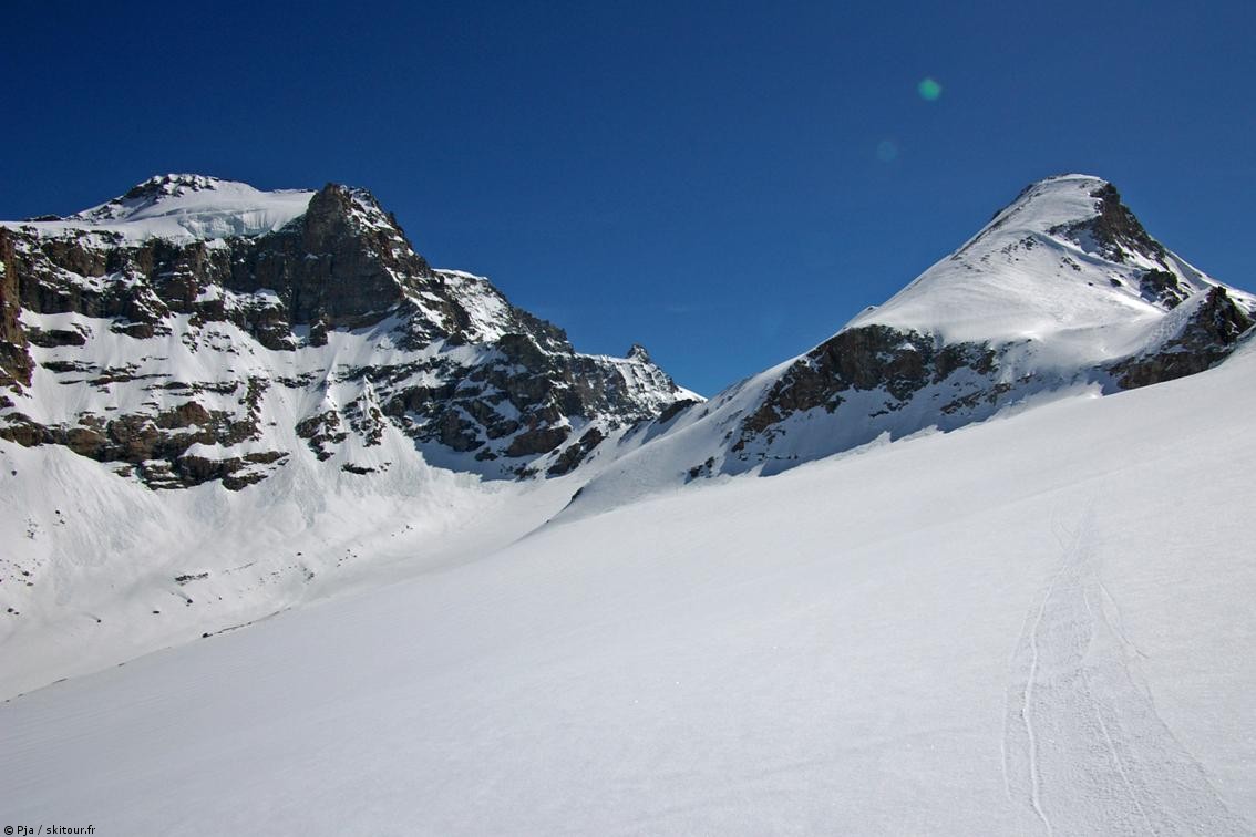 #17 Sous Tresenta : Après la poudre, la transfo.
Questo paesi e un sogno Sous Tresenta : Après la poudre, la transfo.
Questo paesi e un sogno