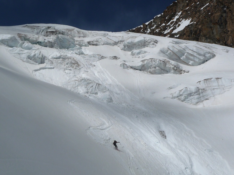 #29 Tribolazione : Descente en rive gauche du glacier de la Tribolazione Tribolazione : Descente en rive gauche du glacier de la Tribolazione
