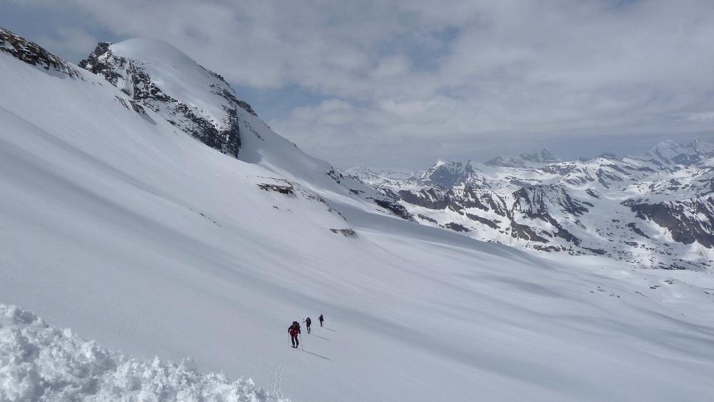 #18 Glacier de Montcorvé : Sous le Ciaforon gavé de neige Glacier de Montcorvé : Sous le Ciaforon gavé de neige