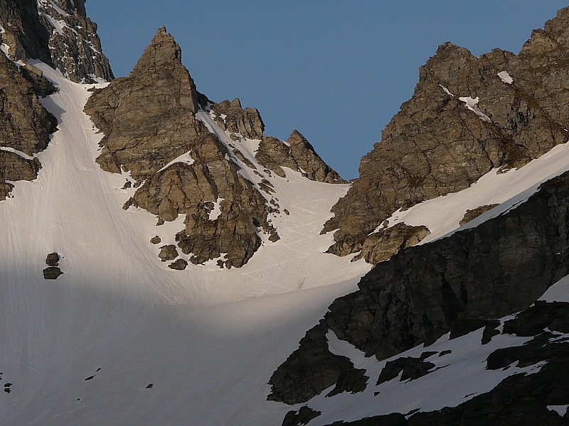 #7 col du Grand Cordonnier : là encore, nos trace de montée de la veille (cf. Pointe Sommeiller) col du Grand Cordonnier : là encore, nos trace de montée de la veille (cf. Pointe Sommeiller)