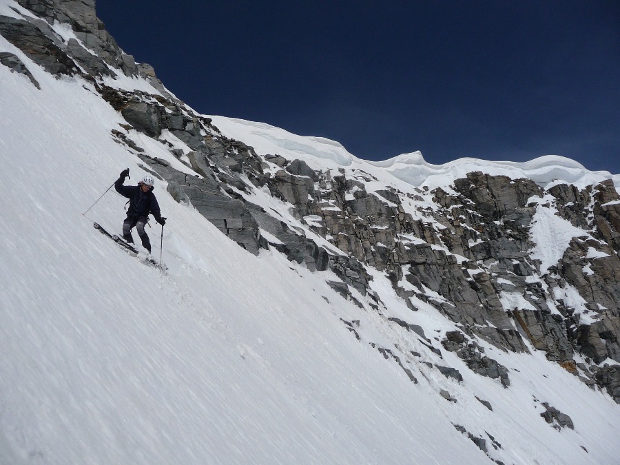 #9 Face Est : Sous les rochers de la rive gauche Face Est : Sous les rochers de la rive gauche