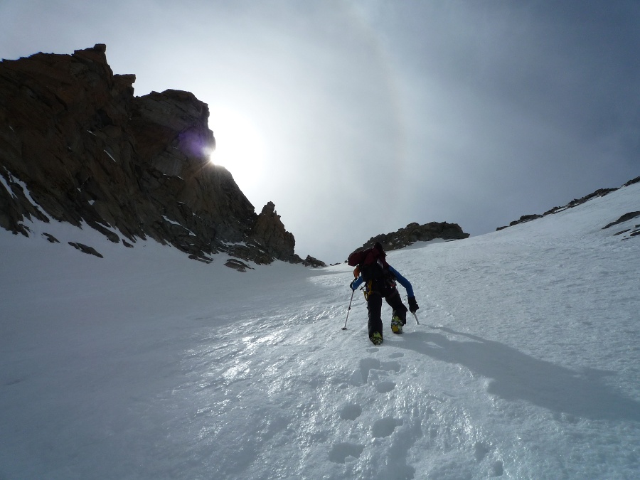 Couloir Aurora : Arrivée du soleil, photo JIB