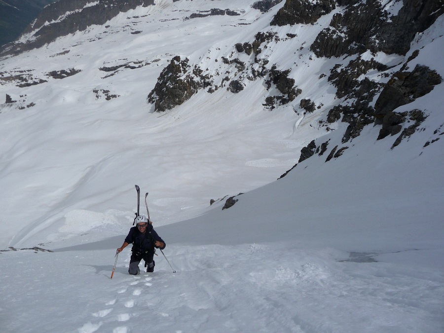 Couloir Aurora : La glace affleure et JB garde le sourire