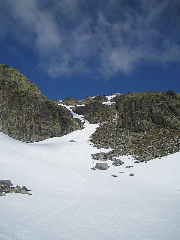 #7 col de la Croix : goulet : ça passe limite sans déchausser col de la Croix : goulet : ça passe limite sans déchausser
