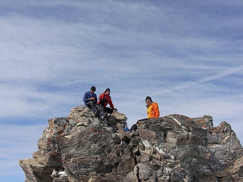 #1 Le sommet : Une partie de la bande au sommet Le sommet : Une partie de la bande au sommet