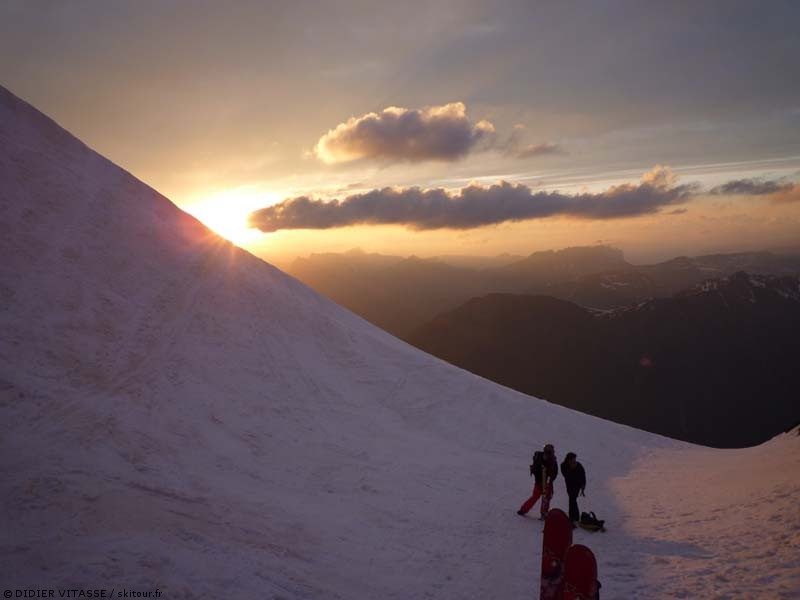 Vue d'ensemble : Coucher de soleil au Grands Mulets.