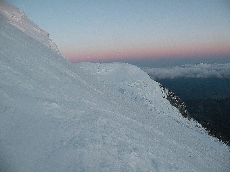 L'aiguille du Goûter : Des nuages se forment sur les Aravis