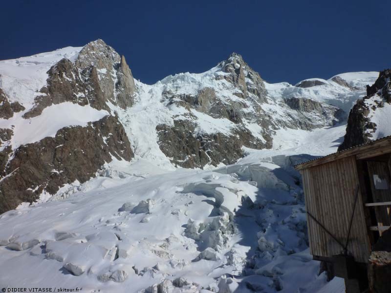 #6 Vue d Vue d'ensemble : Depuis le refuge vue sur Tacul/Maudit/Mont Blanc