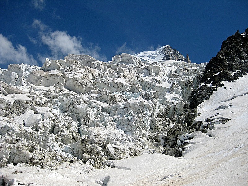 #16 La jonction : une neige saupoudrée par du sable saharien La jonction : une neige saupoudrée par du sable saharien