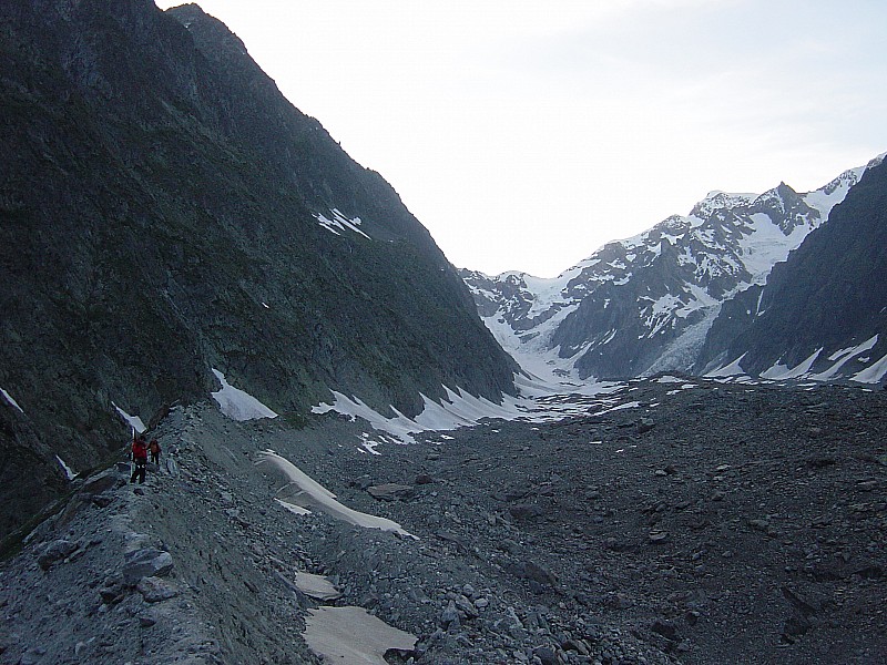 #10 Glacier de Miage : c Glacier de Miage : c'est bien ces fins de journée ou ça skie jusqu'à la voiture