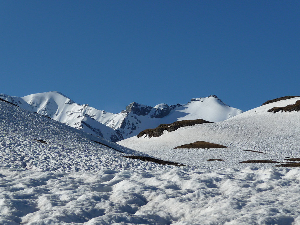 #2 Peu avant le col des Evettes : On découvre la Grande et la petite Ciamarella Peu avant le col des Evettes : On découvre la Grande et la petite Ciamarella