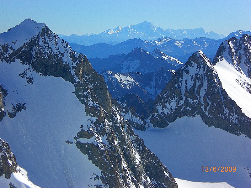 #13 Pointe Louise et Mont Blanc : Vu d Pointe Louise et Mont Blanc : Vu d'en haut, le Mont Blanc ne paraît pas si loin.