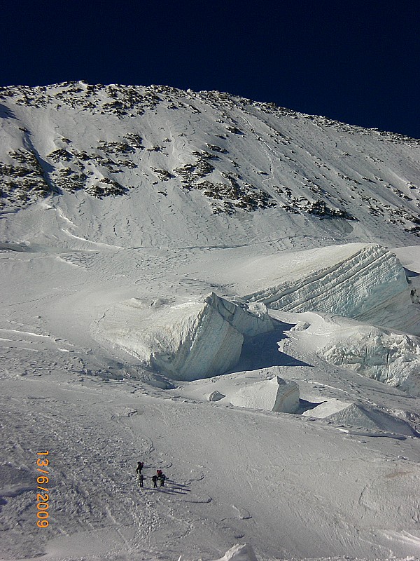 #9 Face nord de la Barre : Ce matin il y avait plusieurs cordées dans la directe de la Barre. Face nord de la Barre : Ce matin il y avait plusieurs cordées dans la directe de la Barre.