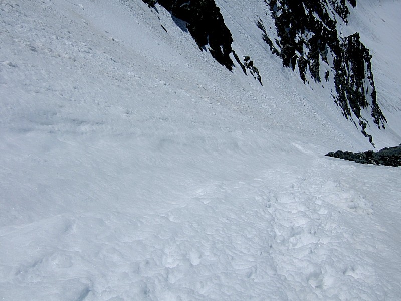 #7 couloir Central : des bandes de neige purgée plutot que des goulottes couloir Central : des bandes de neige purgée plutot que des goulottes