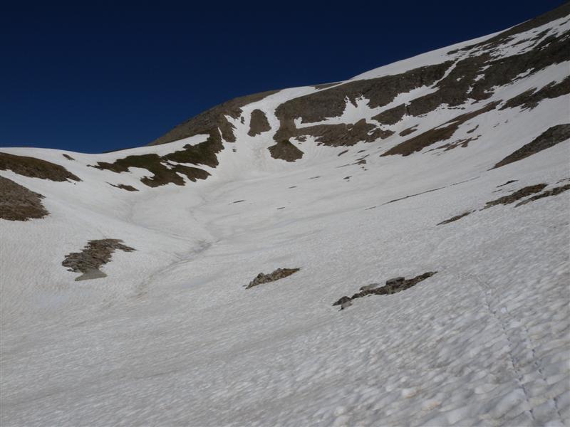 #5 Cimet : versant Sud du Cimet, encore sympa à skier (les 2 langues de neige à gauche sont à ~35°) Cimet : versant Sud du Cimet, encore sympa à skier (les 2 langues de neige à gauche sont à ~35°)