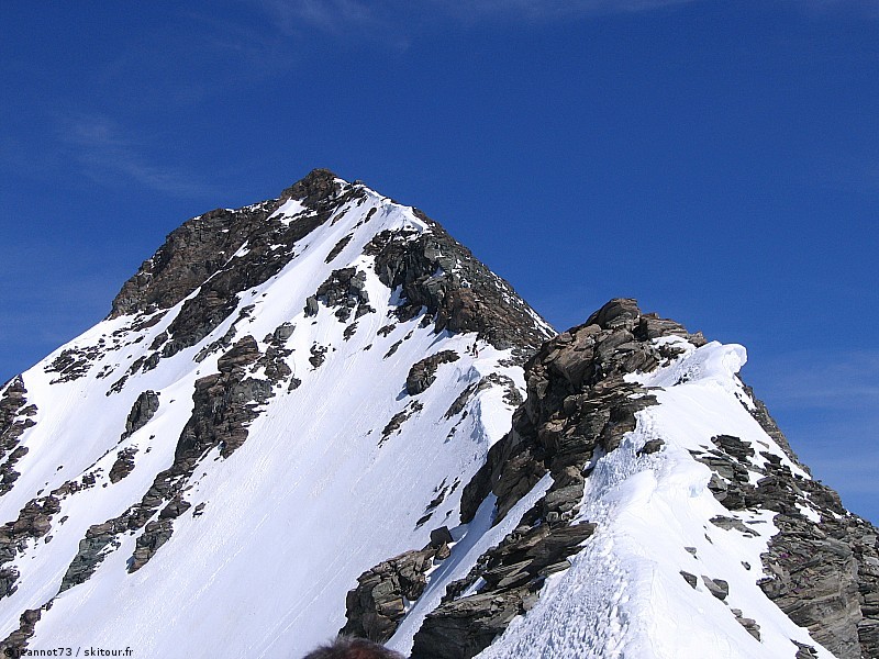 #12 Arête de l Arête de l'Albaron : Neige et rochers composent la fin de l'itinéraire.