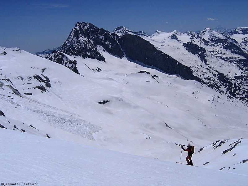 #15 Sur la selle du Clapier : De grands espaces devant la Bessanèse Sur la selle du Clapier : De grands espaces devant la Bessanèse