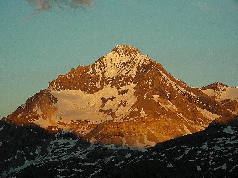 #1 Dent parachée : Lever de soleil, dent toute rouge... Sublime! Dent parachée : Lever de soleil, dent toute rouge... Sublime!