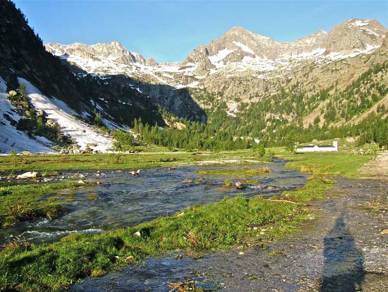 #3 Valcuca et Valasco : Le Plan de Valasco avec la Casa di Caccia est très long à traverser, vrai départ au fond à gauche. Valcuca et Valasco : Le Plan de Valasco avec la Casa di Caccia est très long à traverser, vrai départ au fond à gauche.