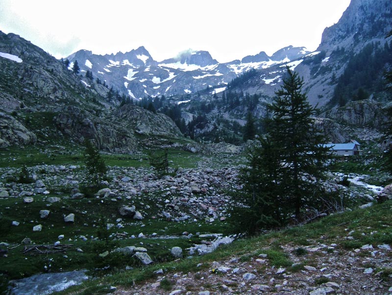 #1 GELAS : Au petit matin le Gélas se réveille et quitte enfin sa couverture. GELAS : Au petit matin le Gélas se réveille et quitte enfin sa couverture.