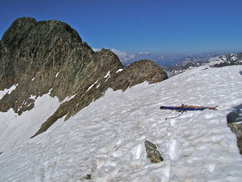 GELAS : Enfin le balcon où j'ai rencontré un couple d'alpiniste qui on fait la traversée du Pas de St Robert au Balcon.