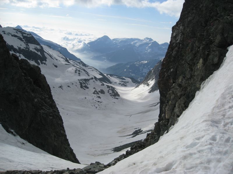 #6 Passage du Colerin : on a hésité à descendre, mais comme on n Passage du Colerin : on a hésité à descendre, mais comme on n'avait des doutes sur la météo...