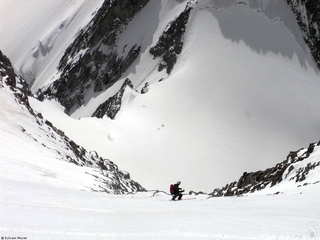 #7 L L'entrée du couloir Eccles : Un peu de cailloux, un peu de glace, un peu de pente ... mais quand même assez de neige