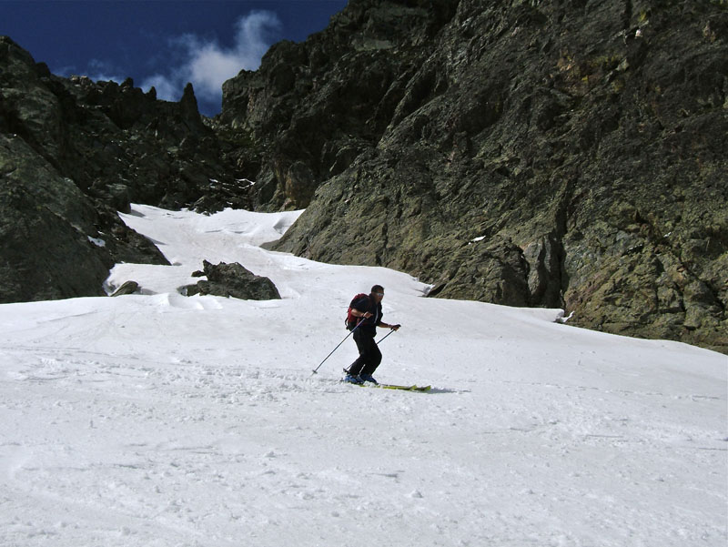 #13 Gias dei Laghi : Mais quel bonheur, sortie du goulet, neige réchauffée juste à point et on peut se lacher pour toute la descente. Gias dei Laghi : Mais quel bonheur, sortie du goulet, neige réchauffée juste à point et on peut se lacher pour toute la descente.