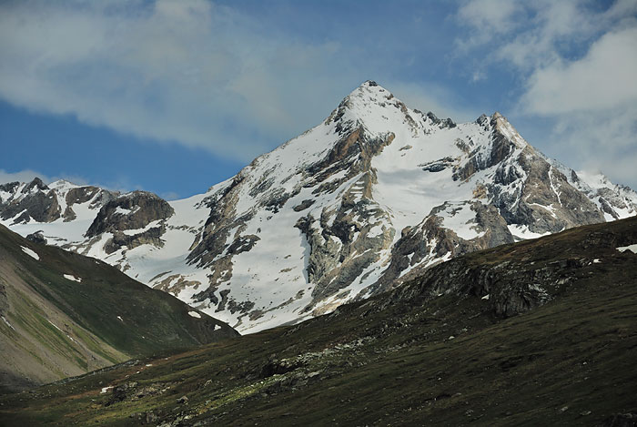 #1 Tsanteleina NW : Depuis le barrage de la Sassière Tsanteleina NW : Depuis le barrage de la Sassière