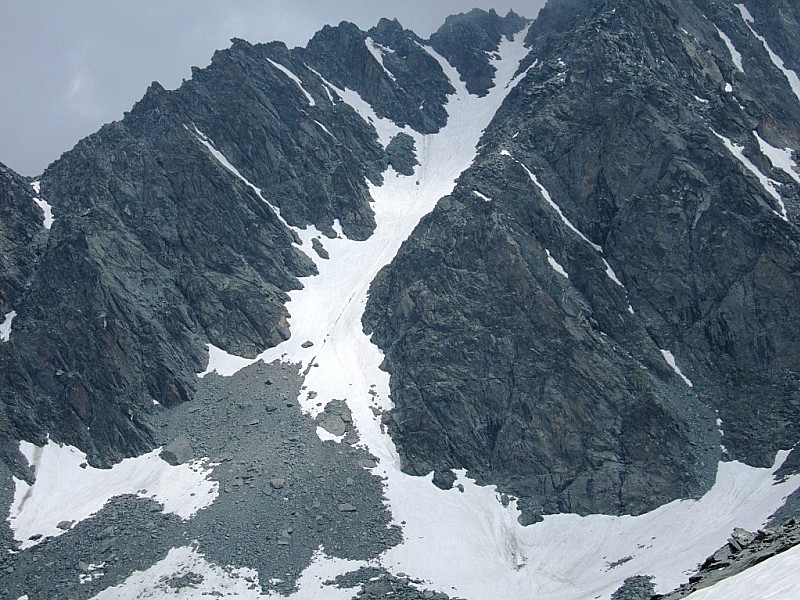 #1 Dents de Proz couloir W : Le couloir W: conditions du jour . On voit les deux sorties Dents de Proz couloir W : Le couloir W: conditions du jour . On voit les deux sorties