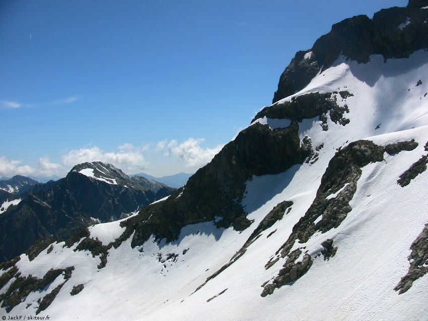 Cime ouest de l'Agnel et contrefort de la Malédie