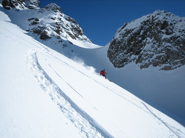 #5 Poudre : Une neige encore bien froide permet de prendre un peu de vitesse ! Poudre : Une neige encore bien froide permet de prendre un peu de vitesse !