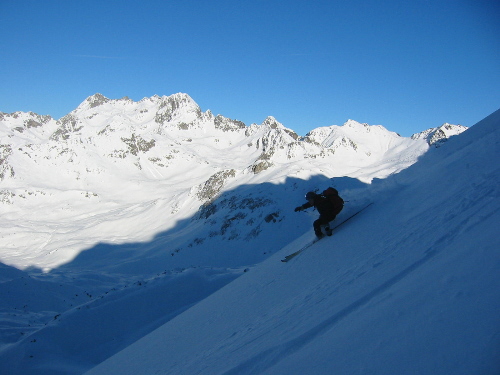 #1 cyril : cyril dans la poudre de la descente du moretan cyril : cyril dans la poudre de la descente du moretan