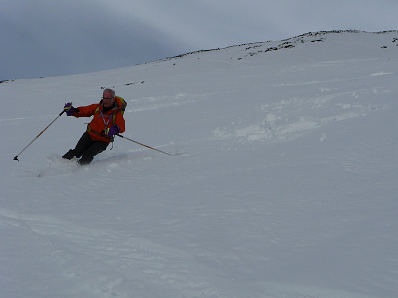 #10 Descente : Didier en cours de descente. Descente : Didier en cours de descente.